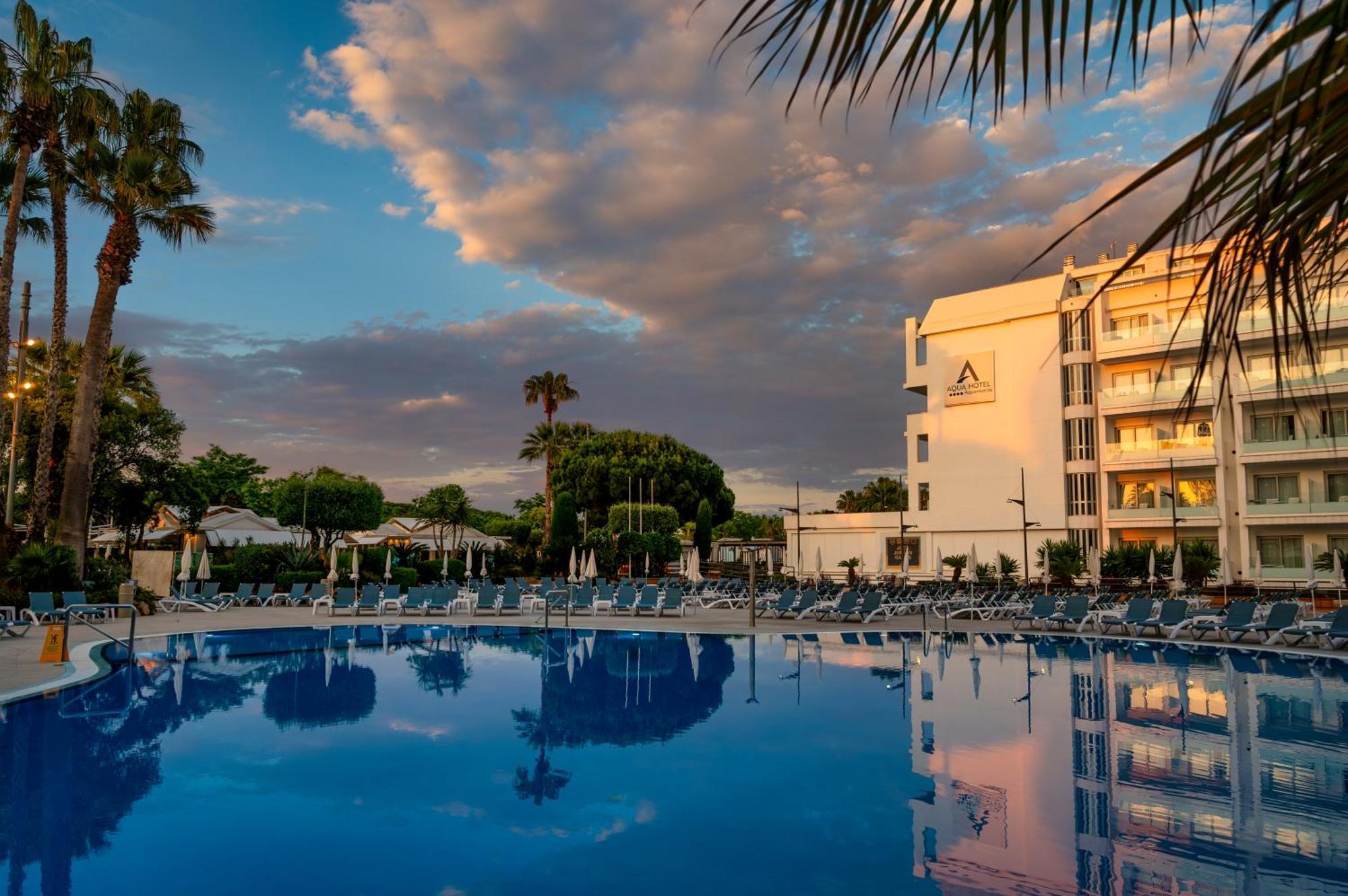 Aqua Hotel Aquamarina & Spa Santa Susanna Exterior foto